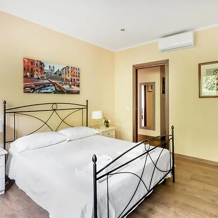 Apartment Dream I *